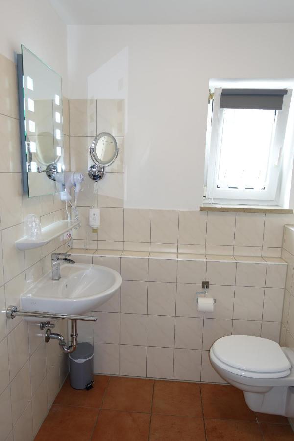 Altmuehlhotel Тройхтлинген Екстериор снимка